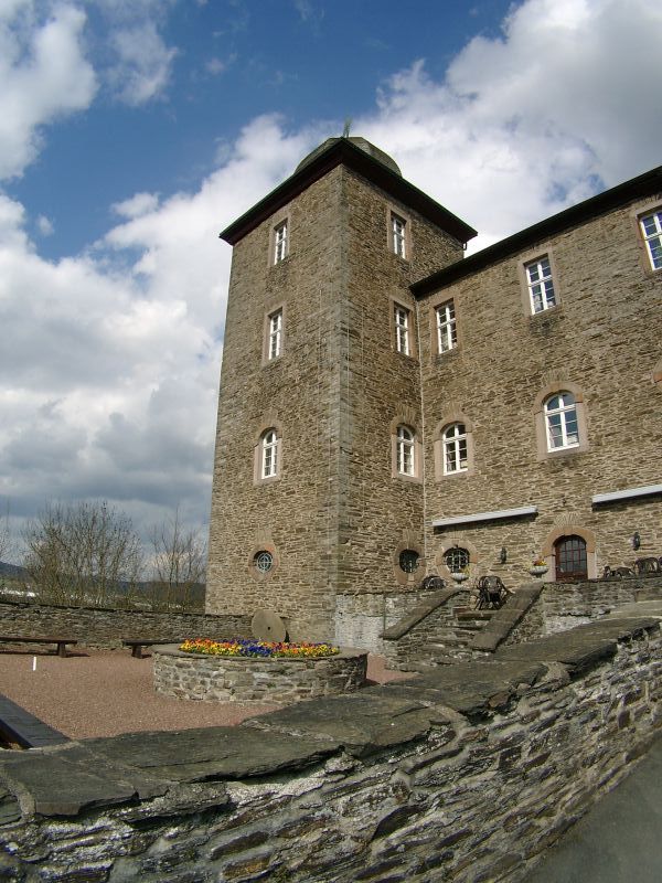 Burg Schnellenberg