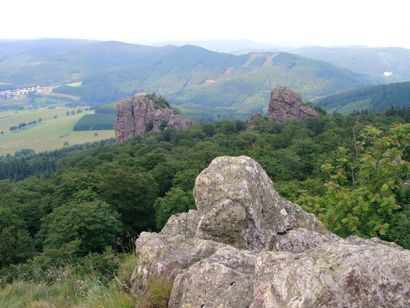 Vorschaubild Ansicht Fliehburg Bruchhauser Steine (Titelfoto)