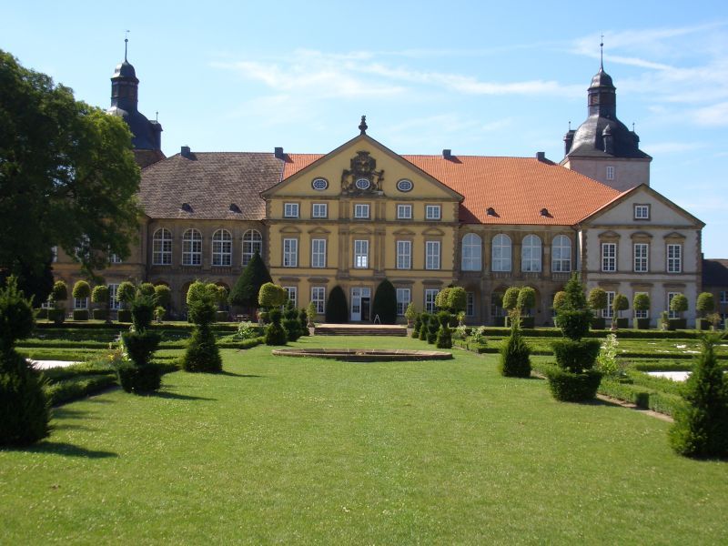 Vorschaubild Ansicht Schloss Hundisburg (Titelfoto)